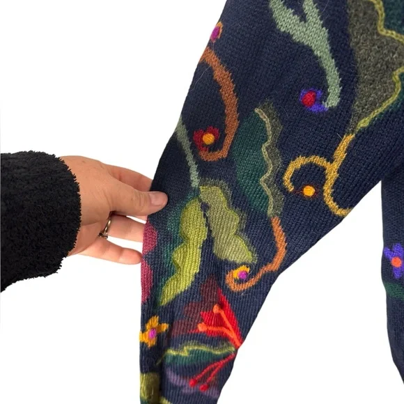Vintage Peruvian 100% Alpaca Sz L/XL Blue Floral Buttons Scalloped Edge Cardigan